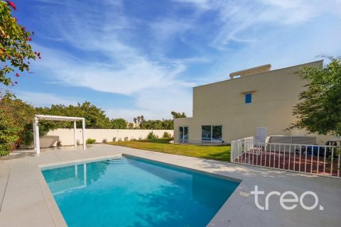 Villa in Meadows, Dubai 5 bedrooms, 84.17 sq.m. № 136258 - photo 5