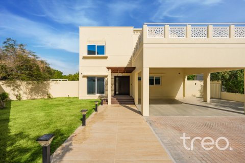Villa in Meadows, Dubai 5 bedrooms, 84.17 sq.m. № 136258 - photo 23