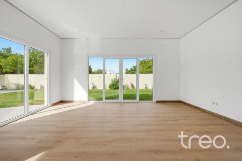 Villa in Meadows, Dubai 5 bedrooms, 84.17 sq.m. № 136258 - photo 8