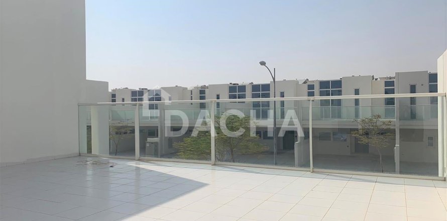Villa en Pacifica, Dubai, 3 dormitorios, 151.7 m², № 6400