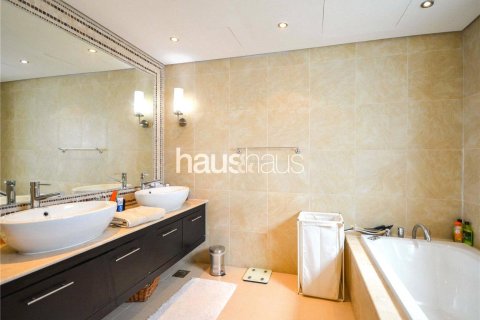Villa in Al Furjan, Dubai 6 bedrooms, 637 sq.m. № 43357 - photo 9