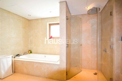 Villa in Al Furjan, Dubai 6 bedrooms, 637 sq.m. № 43357 - photo 16