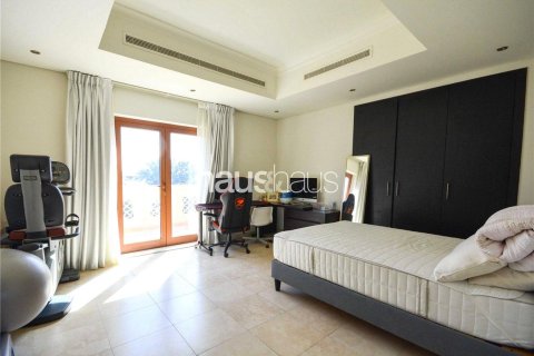Villa in Al Furjan, Dubai 6 bedrooms, 637 sq.m. № 43357 - photo 15