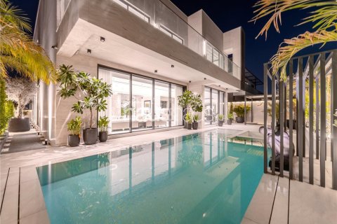 Villa à Al Furjan, Dubai, 5 chambres, 604 m², № 43360 - photo 1