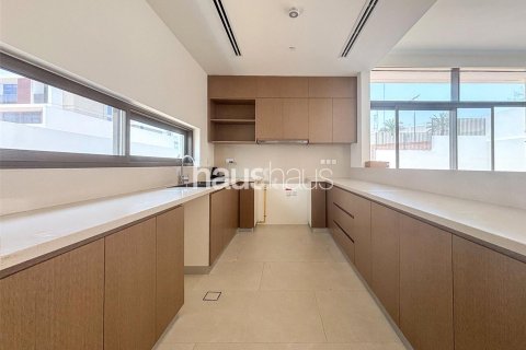 Villa en Al Furjan, Dubai, 4 dormitorios, 418 m², № 43363 - foto 3