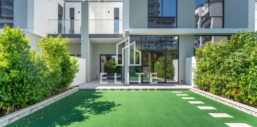 Adosado en Murooj Al Furjan, Al Furjan, Dubai, 3 dormitorios, 221 m², № 121646