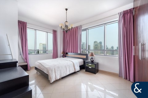 Apartamento en Golf Towers, The Views, Dubai, 2 dormitorios, 118 m², № 98532 - foto 15