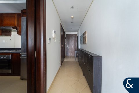 Apartamento en Golf Towers, The Views, Dubai, 2 dormitorios, 118 m², № 98532 - foto 8