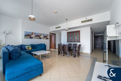 Apartamento en Golf Towers, The Views, Dubai, 2 dormitorios, 118 m², № 98532 - foto 6