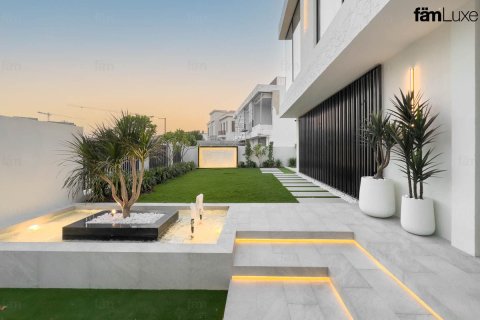 Villa in Dubai Hills Estate, Dubai 5 bedrooms, 1051.2 sq.m. № 64641 - photo 4