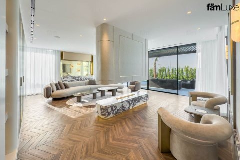 Villa in Dubai Hills Estate, Dubai 5 bedrooms, 1051.2 sq.m. № 64641 - photo 8