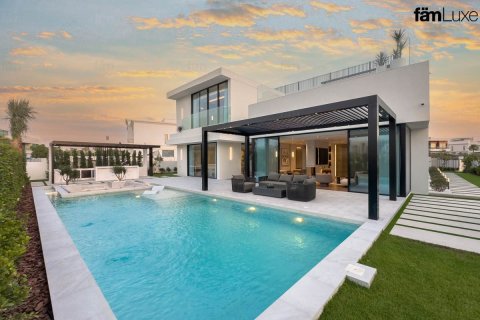 Villa in Dubai Hills Estate, Dubai 5 bedrooms, 1051.2 sq.m. № 64641 - photo 13