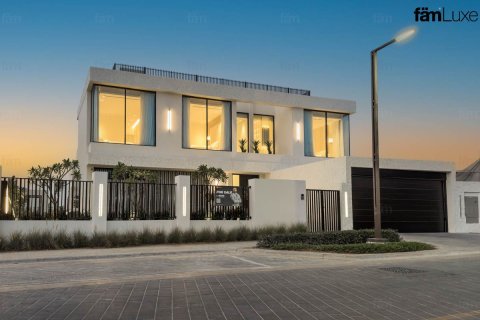Villa in Dubai Hills Estate, Dubai 5 bedrooms, 1051.2 sq.m. № 64641 - photo 2