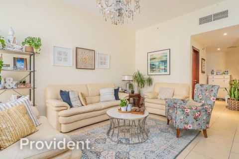 Купить квартиру в Джумейра Бич Резиденс, Дубай: 2 спальни, 127.7м², № 1414 - фото 2