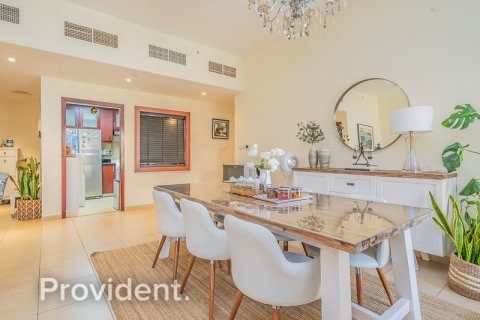 Купить квартиру в Джумейра Бич Резиденс, Дубай: 2 спальни, 127.7м², № 1414 - фото 3