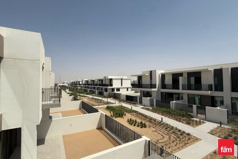 Townhouse in Dubai 3 bedrooms, 174 sq.m. № 58446 - photo 1
