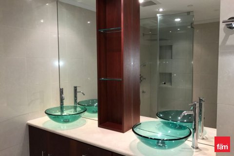 Appartement à Dubai, 2 chambres, 196 m², № 58436 - photo 2