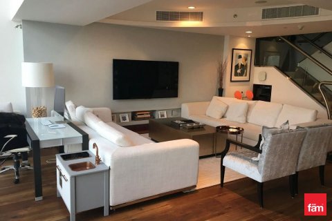 Appartement à Dubai, 2 chambres, 196 m², № 58436 - photo 1