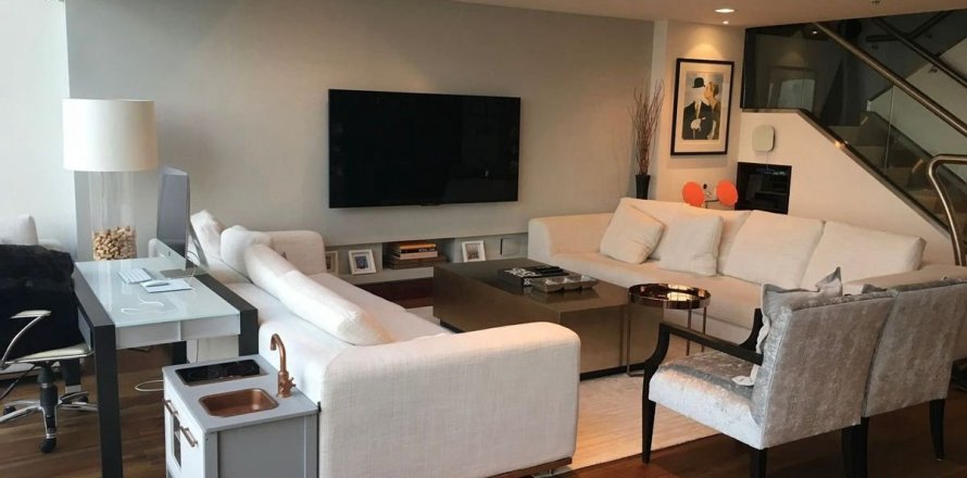 Appartement à Dubai, 2 chambres, 196 m², № 58436