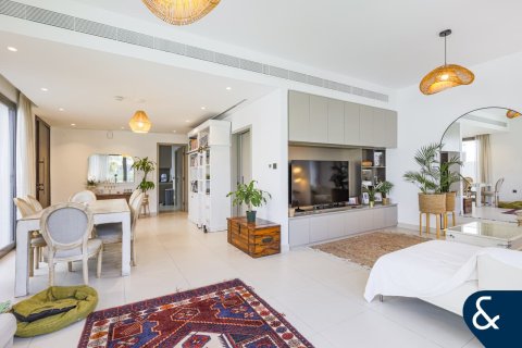 Villa in Tilal Al Ghaf, Dubai 4 bedrooms, 317 sq.m. № 98555 - photo 4