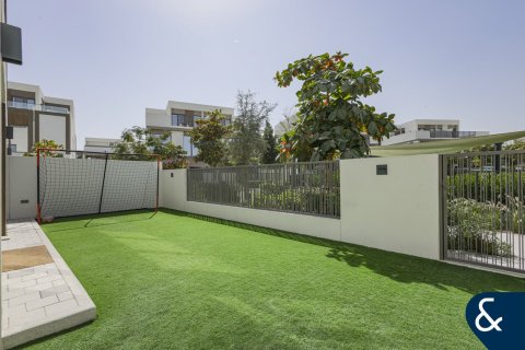 Villa in Tilal Al Ghaf, Dubai 4 bedrooms, 317 sq.m. № 98555 - photo 29