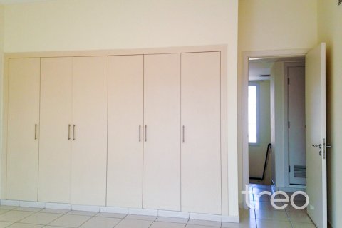 Villa en The Springs, Dubai, 3 dormitorios, 228.08 m², № 138110 - foto 4