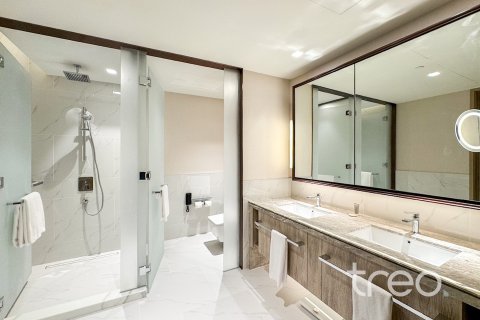 Снять в аренду квартиру в Address Harbour Point, Dubai Creek Harbour (The Lagoons), Дубай: 2 спальни, 102.47м², № 138117 - фото 4