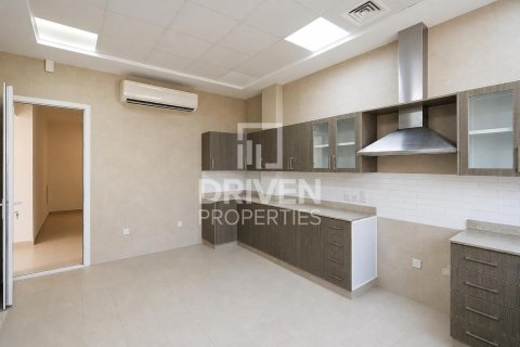 Villa en Mirdif Villas, Mirdif, Dubai, 4 dormitorios, 1532.99 m², № 140465 - foto 17