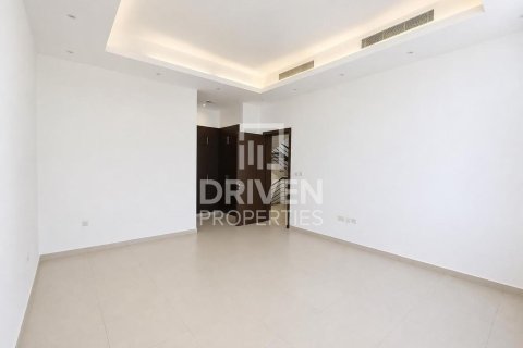 Villa en Mirdif Villas, Mirdif, Dubai, 4 dormitorios, 1532.99 m², № 140465 - foto 6