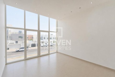 Villa en Mirdif Villas, Mirdif, Dubai, 4 dormitorios, 1532.99 m², № 140465 - foto 10