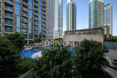 Apartment in Standpoint Towers, Downtown Dubai (Downtown Burj Dubai), Dubai 2 bedrooms, 122.26 sq.m. № 140467 - photo 25