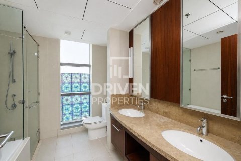 Apartment in Standpoint Towers, Downtown Dubai (Downtown Burj Dubai), Dubai 2 bedrooms, 122.26 sq.m. № 140467 - photo 20