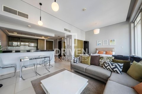 Apartment in The Lofts, Downtown Dubai (Downtown Burj Dubai), Dubai studio, 51.84 sq.m. № 140469 - photo 3