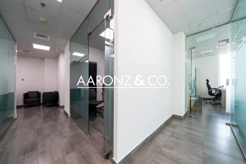 Oficina en Business Bay, Dubai, 130 m², № 92890 - foto 4