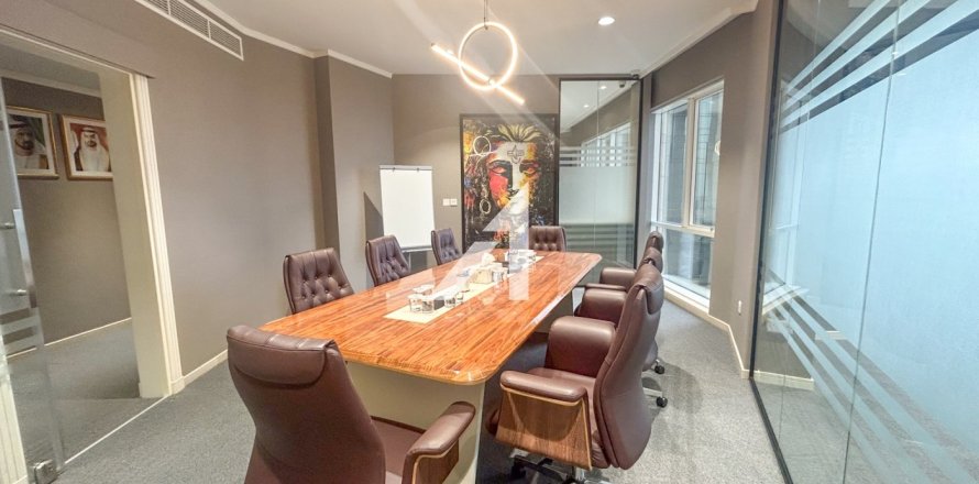 Офис в Sheikh Zayed Road, Дубай, 235м², № 92891