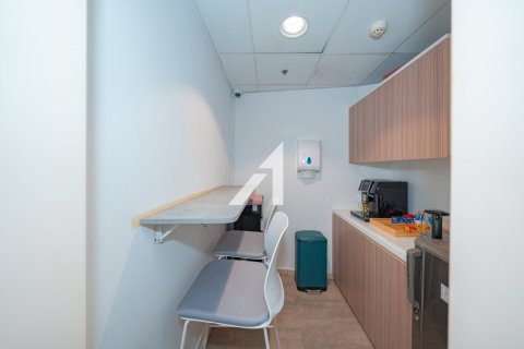 Снять в аренду офис в Sheikh Zayed Road, Дубай: 235м², № 92891 - фото 18