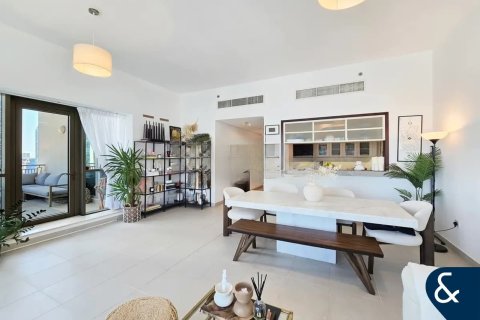 Купить квартиру в Даунтаун Дубай (Даунтаун Бурдж Дубай), Дубай: 3 спальни, 155м², № 75959 - фото 2