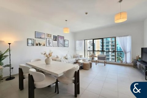 Купить квартиру в Даунтаун Дубай (Даунтаун Бурдж Дубай), Дубай: 3 спальни, 155м², № 75959 - фото 4