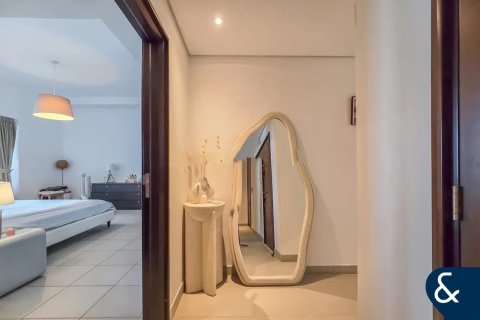 Купить квартиру в Даунтаун Дубай (Даунтаун Бурдж Дубай), Дубай: 3 спальни, 155м², № 75959 - фото 10