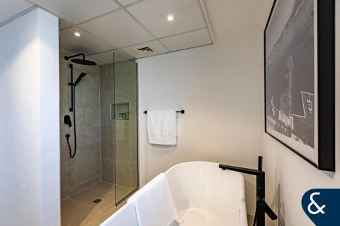 Duplex in Jumeirah Beach Residence, Dubai 3 bedrooms, 206 sq.m. № 75958 - photo 18