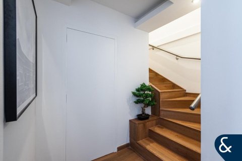 Duplex in Jumeirah Beach Residence, Dubai 3 bedrooms, 206 sq.m. № 75958 - photo 24