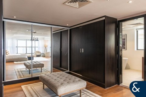 Duplex in Jumeirah Beach Residence, Dubai 3 bedrooms, 206 sq.m. № 75958 - photo 19