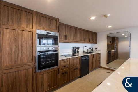 Duplex in Jumeirah Beach Residence, Dubai 3 bedrooms, 206 sq.m. № 75958 - photo 12