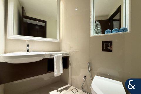 Apartment in Downtown Dubai (Downtown Burj Dubai), Dubai 2 bedrooms, 135 sq.m. № 75957 - photo 11