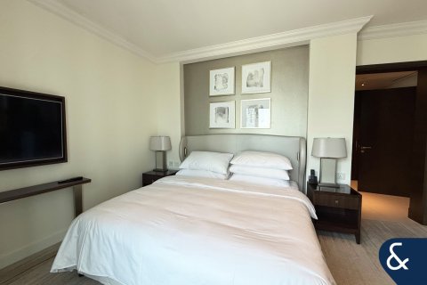 Apartment in Downtown Dubai (Downtown Burj Dubai), Dubai 2 bedrooms, 135 sq.m. № 75957 - photo 5