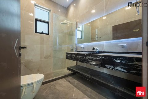 Villa in Al Barsha, Dubai 5 bedrooms, 884.3 sq.m. № 109989 - photo 27