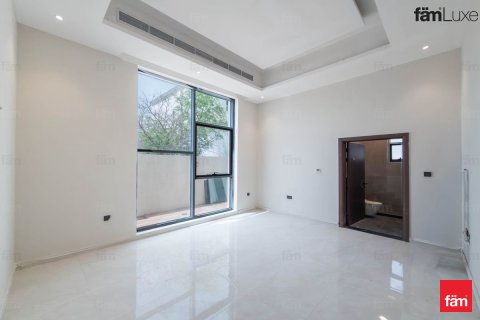 Villa in Al Barsha, Dubai 5 bedrooms, 884.3 sq.m. № 109989 - photo 11