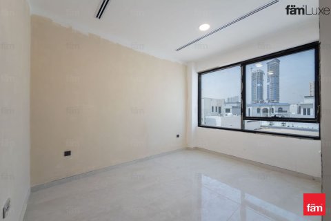 Villa in Al Barsha, Dubai 5 bedrooms, 884.3 sq.m. № 109989 - photo 14