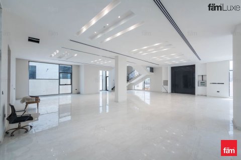 Villa in Al Barsha, Dubai 5 bedrooms, 884.3 sq.m. № 109989 - photo 13