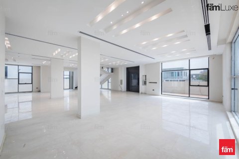Villa in Al Barsha, Dubai 5 bedrooms, 884.3 sq.m. № 109989 - photo 2